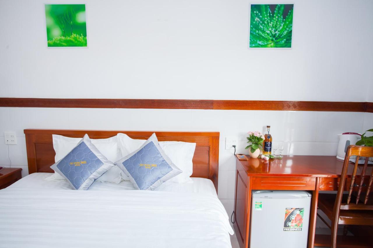 Thy Hung Legacy Hotel توي هوا المظهر الخارجي الصورة